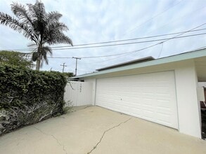 Building Photo - Midtown Ventura Studio with Great Amenities!