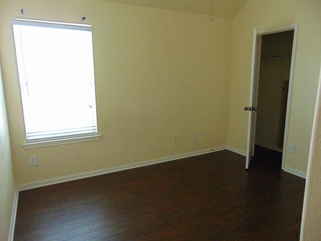 Building Photo - 5023 Parkcanyon Ln