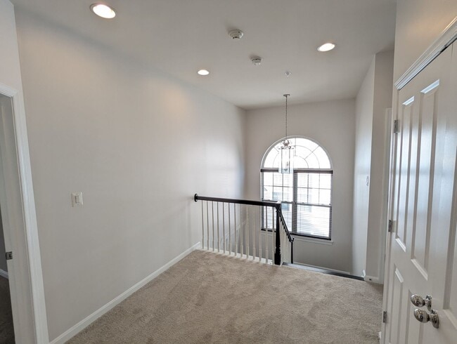 Building Photo - Impeccably maintained SFH in Clarksburg re...