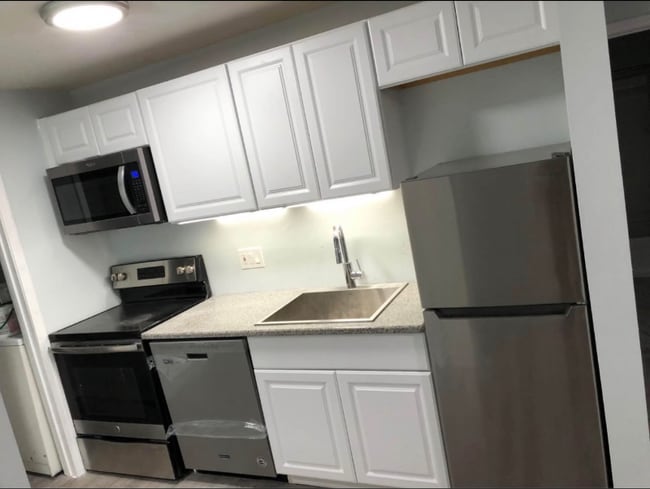 Building Photo - 1195 Grafton St