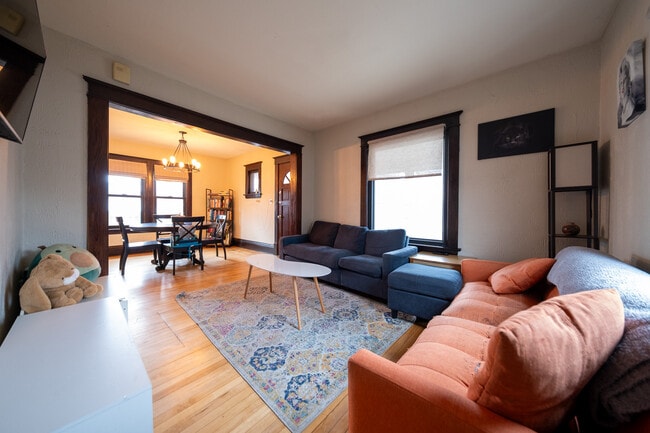 Building Photo - 2601 E 38th St