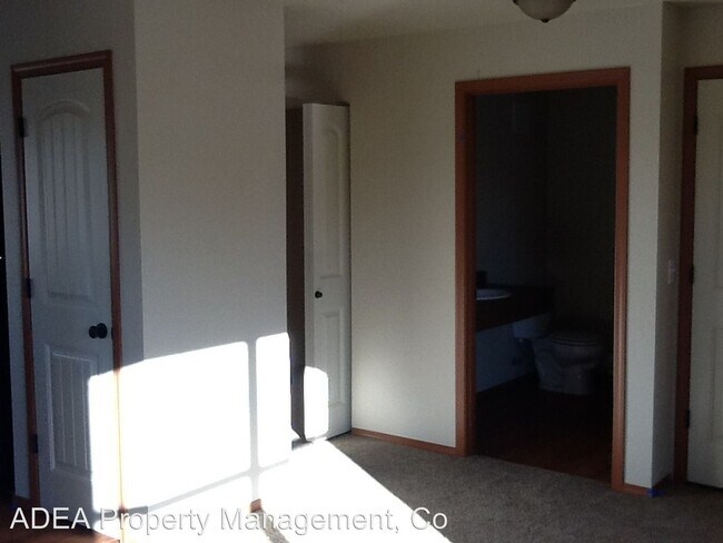 Building Photo - 4672 Calistoga Ln