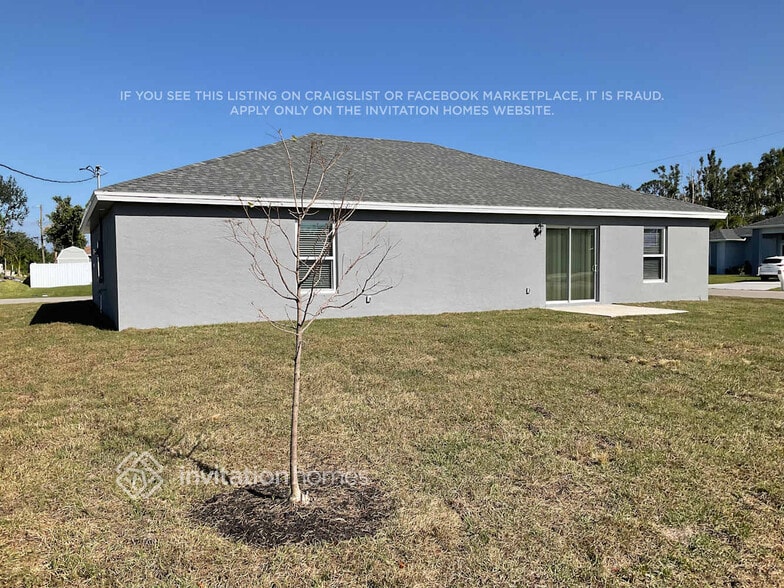 Building Photo - 428 NE 1st Pl