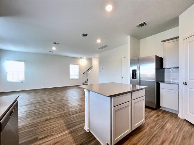 Building Photo - 118 Canley Lp