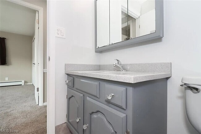 Bathroom - 14567 Madison Ave