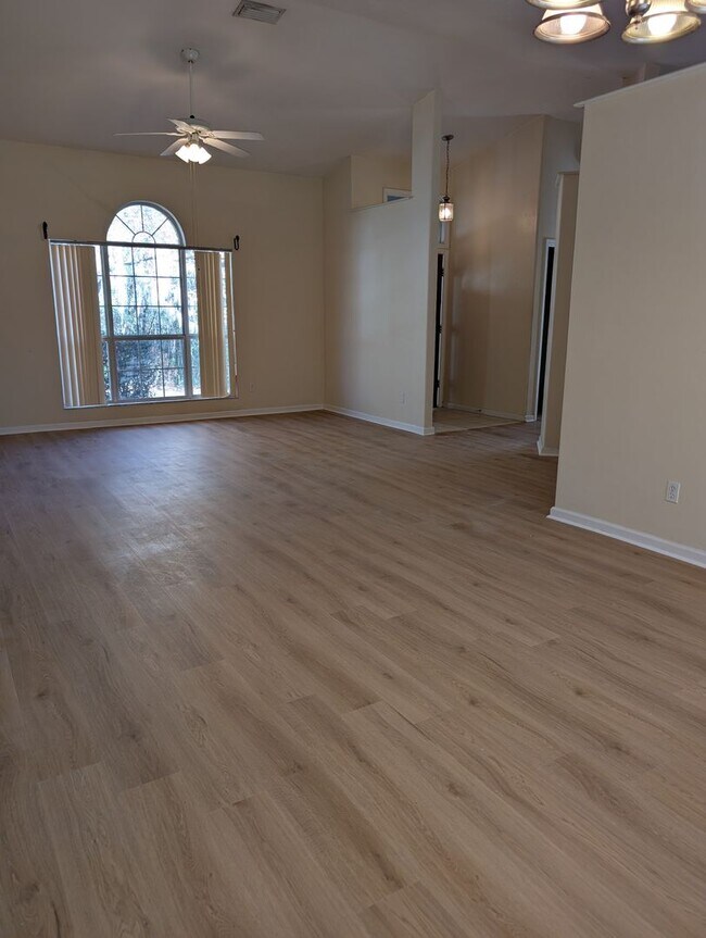 Building Photo - 428 NW 96 Way