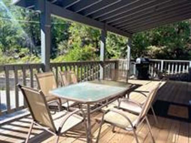 Building Photo - 3BR/2BA Mountain Home – 3–6 Month Lease in...
