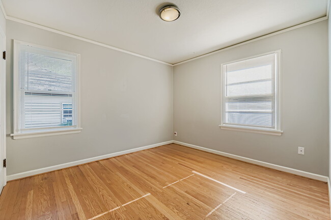 Building Photo - 5610 NE 36th Ave
