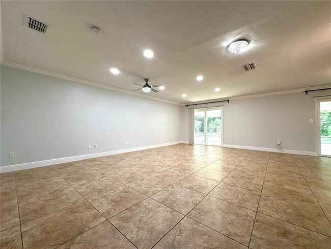 Building Photo - 10005 Granite Ln