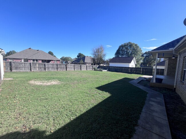 Building Photo - 29 Oak Crest Dr