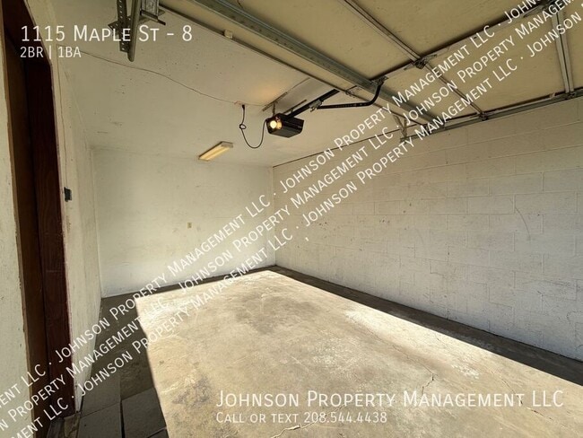 Building Photo - 1115 Maple St