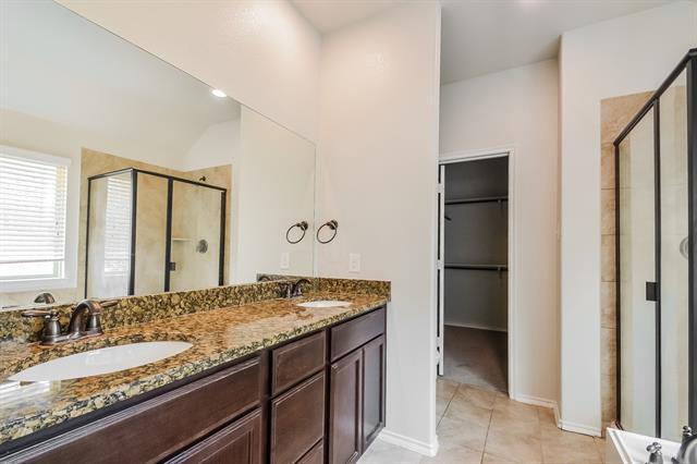 Building Photo - 2008 Lake Harvest Cir