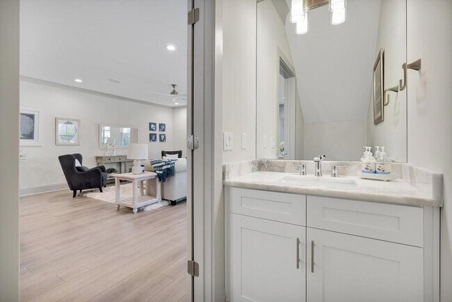 Building Photo - 56 Golden Bell Ct