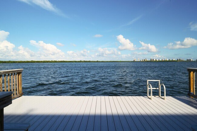 Building Photo - 52 Yacht Club Dr