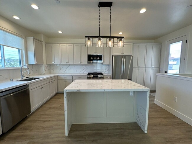 Building Photo - Ocean Views | Rooftop Deck | New Construction | For Lease $4,200/mo.