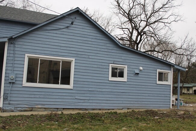 Building Photo - 9387 Mink St SW