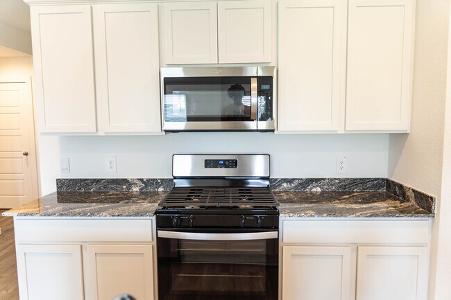 Building Photo - 1123 Sommerville Dr
