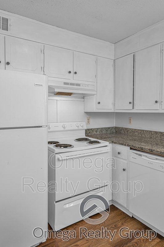 Building Photo - 2711 18th Ave