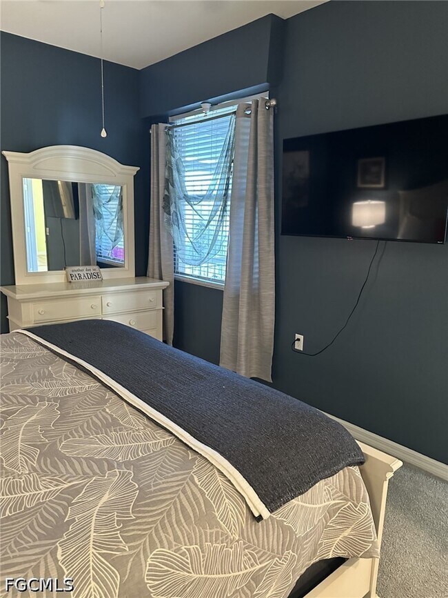 Building Photo - 10361 Butterfly Palm Dr