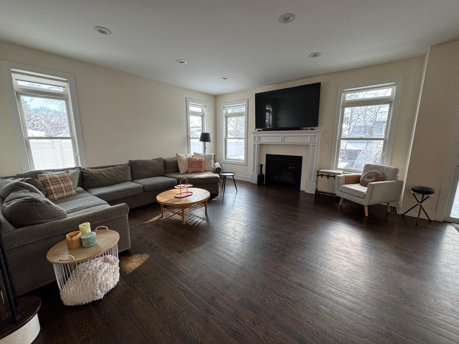 Building Photo - 94 Park Ave