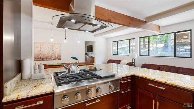 Building Photo - 6131 Batesole Dr