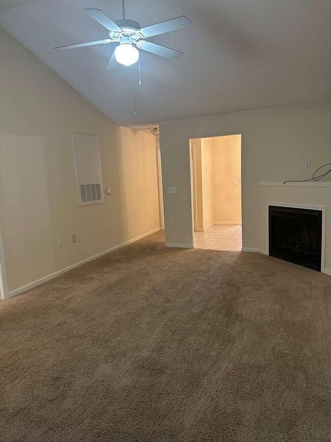 Building Photo - 11230 Centway Park Dr