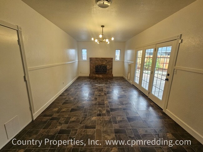 Building Photo - Spacious 3-Bedroom House with Gated Pool in Panorama Heights Coming Available Now!