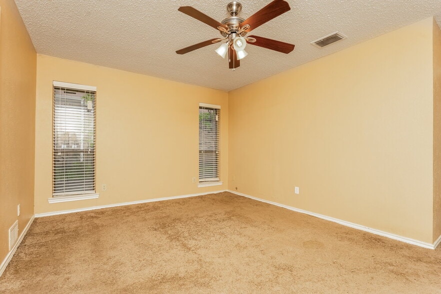 Building Photo - 3239 Wichita Dr