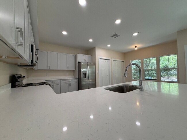 Building Photo - 4409 NW 31st Ave