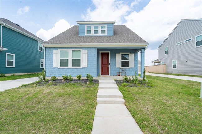 Building Photo - 301 Elm Br Trl