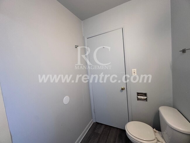 Building Photo - 104.5 Buchanan-