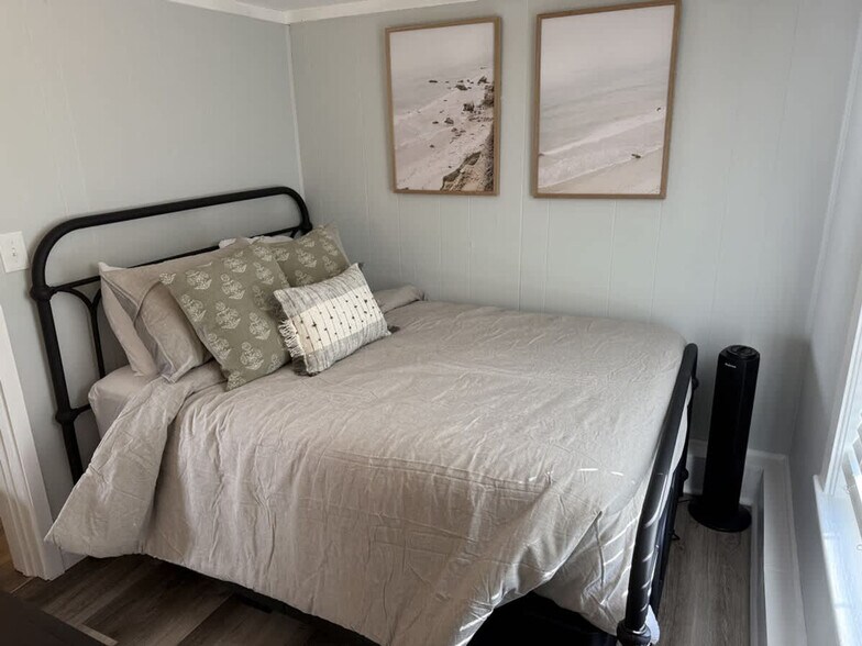 Building Photo - 4 Auburn Ave Ext