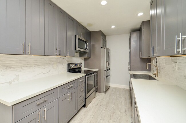 Building Photo - 12633 Memorial Dr