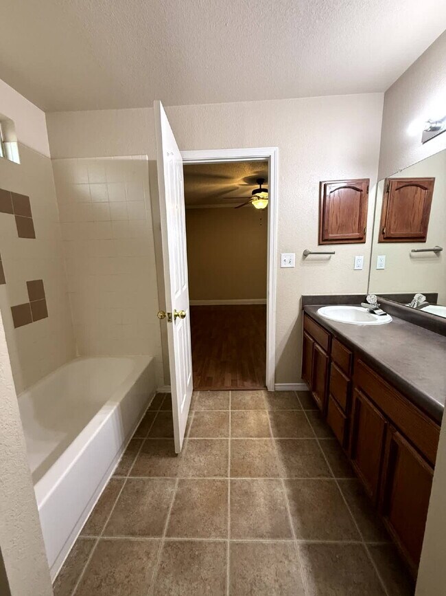 Building Photo - 14036 Volcanic Rock Dr