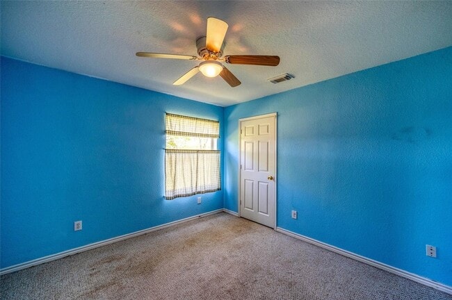 Building Photo - 4705 Farmington Rd