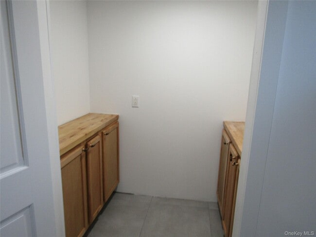 Building Photo - 321 Redmont Rd