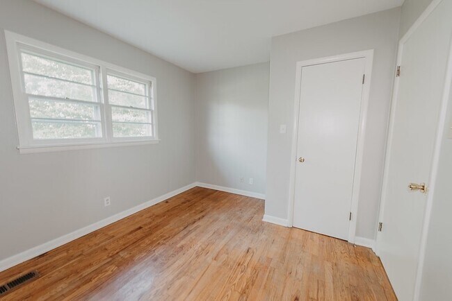 Building Photo - 4607 Beverly Kay Dr