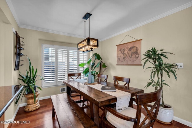 Building Photo - 1733 Melrose Ave