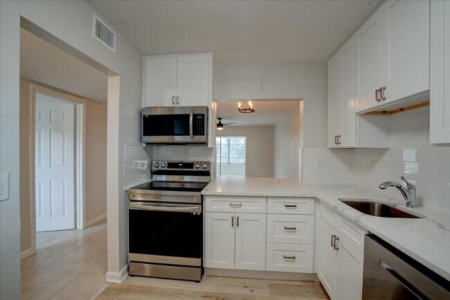 Building Photo - 2901 Fiore Way