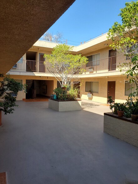 Building Photo - Mariposa Apartments