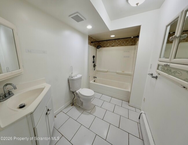 Building Photo - 15 Frederick St