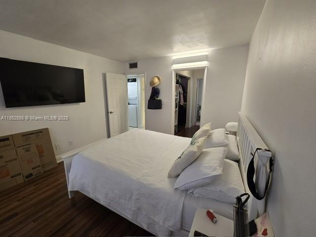 Building Photo - 1440 Brickell Bay Dr