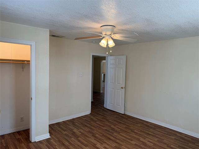 Building Photo - 1402 N Commerce St