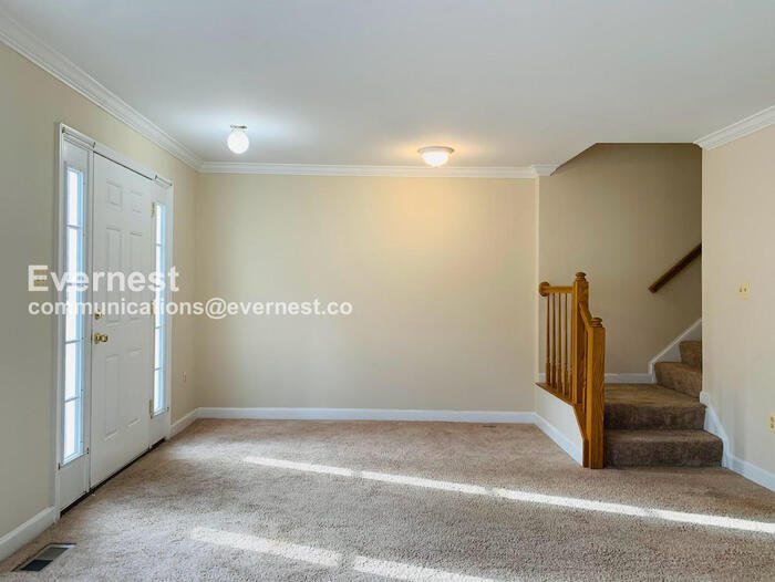 Building Photo - 12132 Salemtown Dr