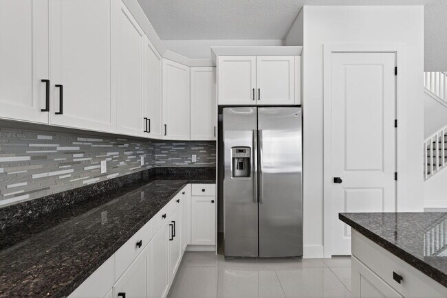 Building Photo - 4025 Faraday Wy