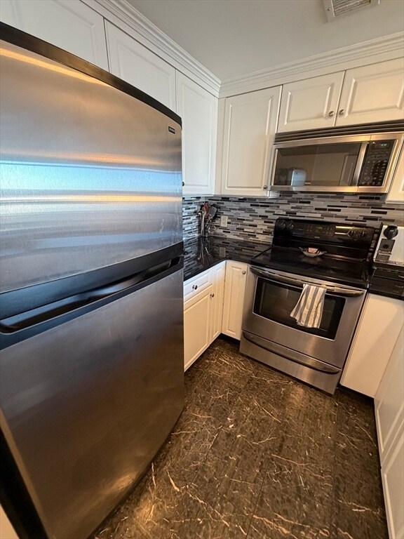 Building Photo - 10 Museum Way