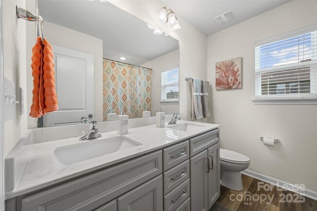 Building Photo - 2425 Chinkapin Ct