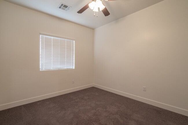 Building Photo - Small Dog Friendly Home With RV Parking