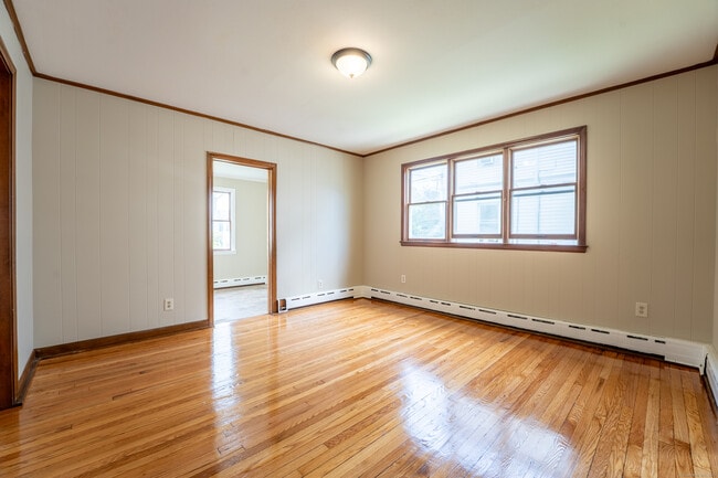 Building Photo - 45 Boulanger Ave