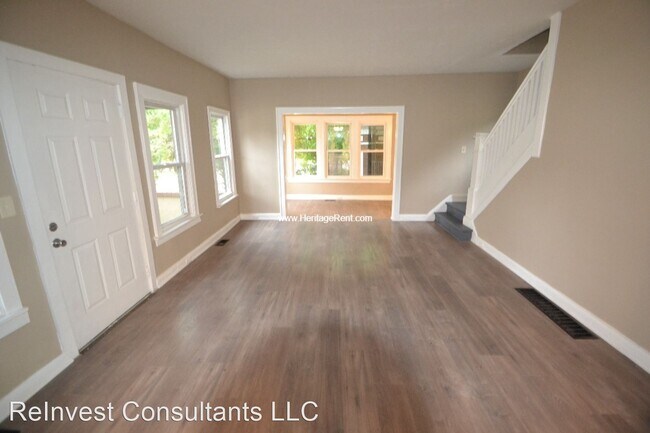 Building Photo - 3 br, 1 bath House - 4300 W Eighth St